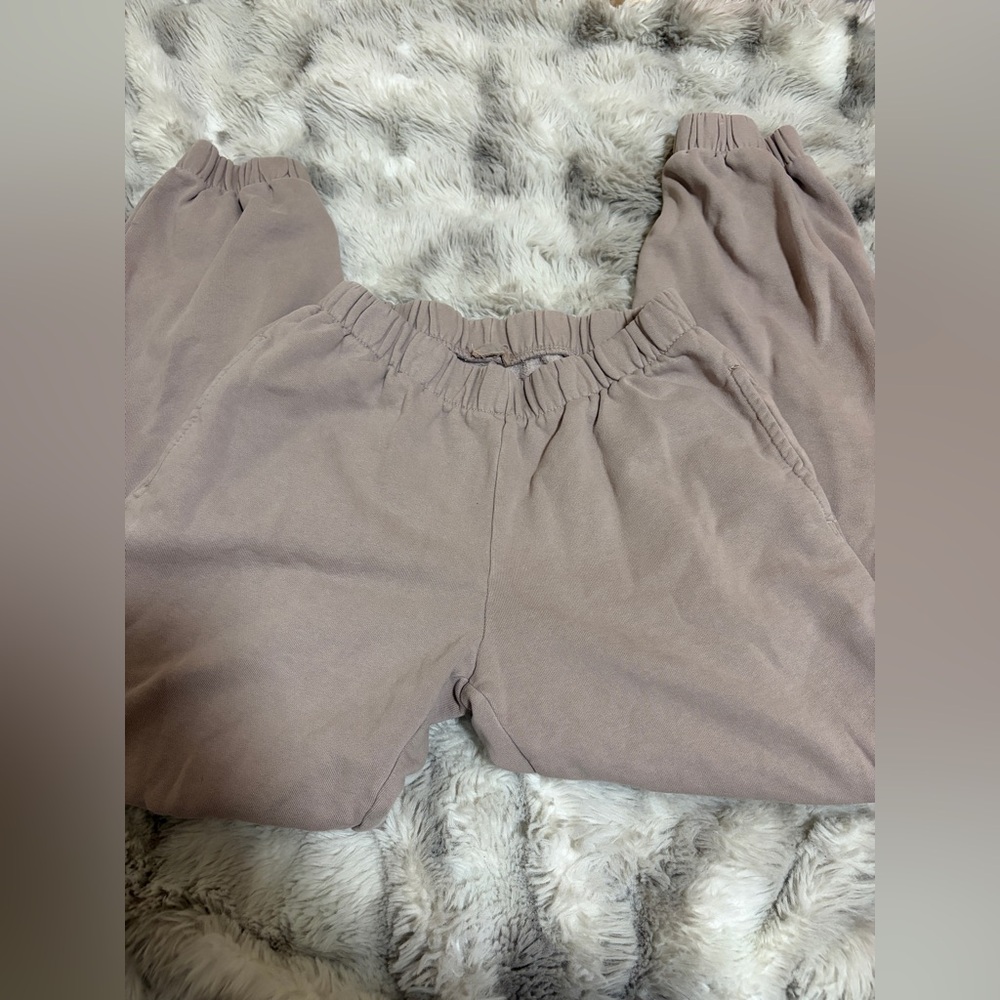 Brandy Melville Rosa Sweats